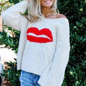 POL Size Large Beige Popcorn Sweater With Lip Shape Design